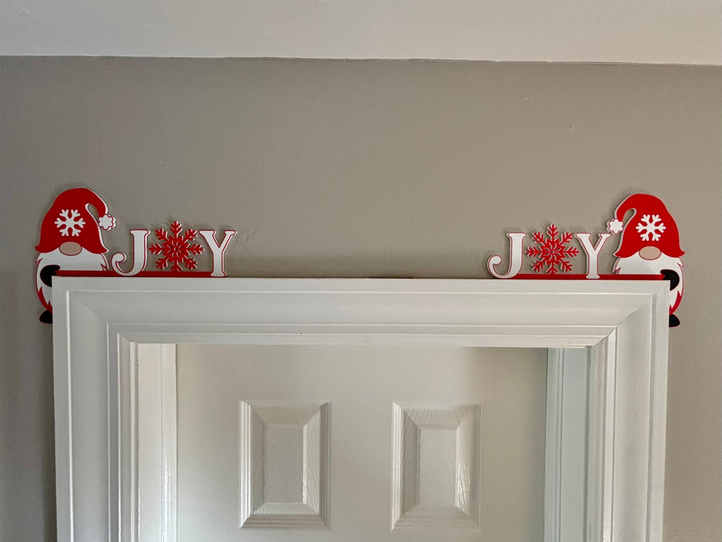 Gnome Joy Door Window Corner Topper