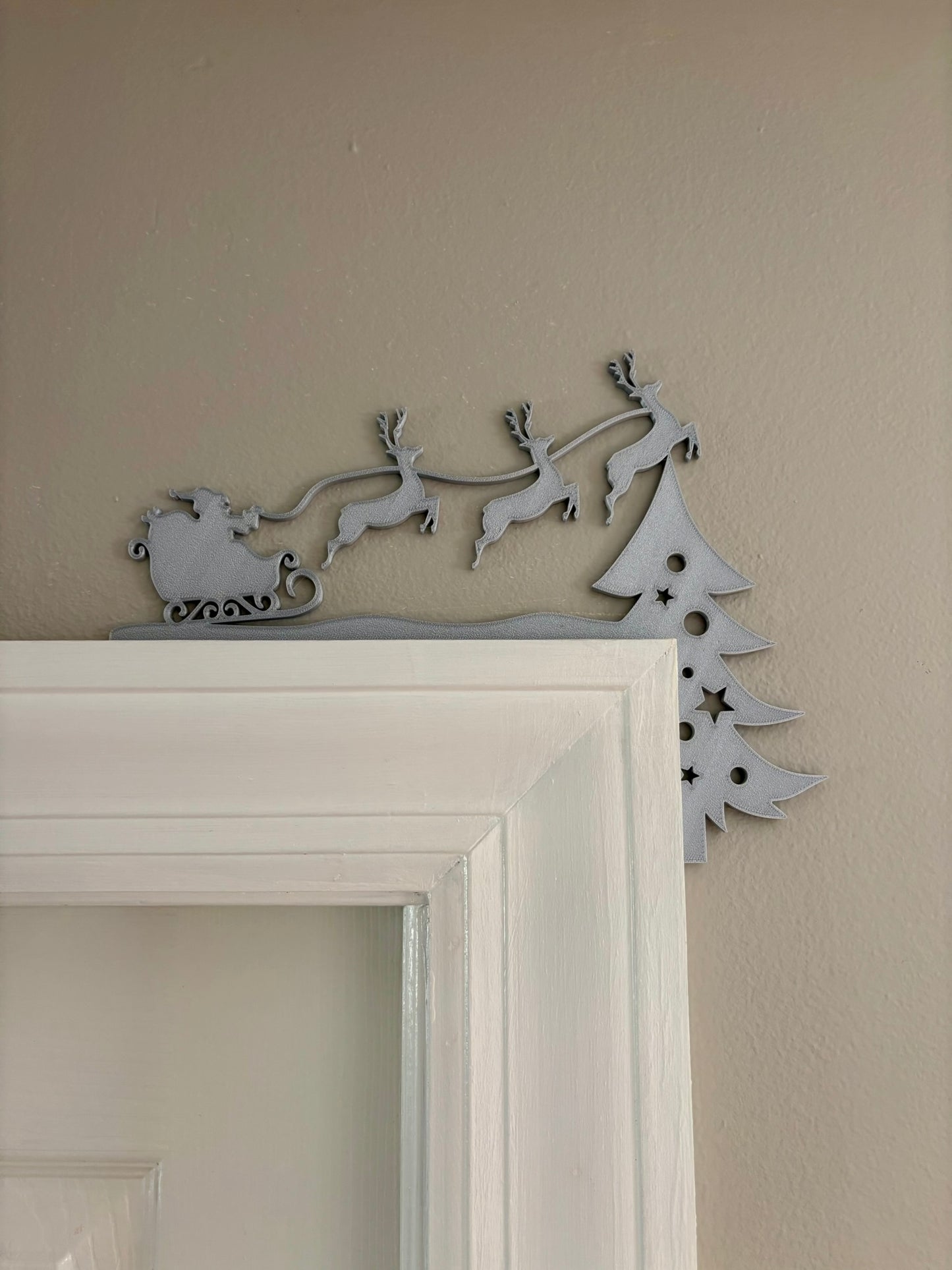 Reindeer Flying Door Corner