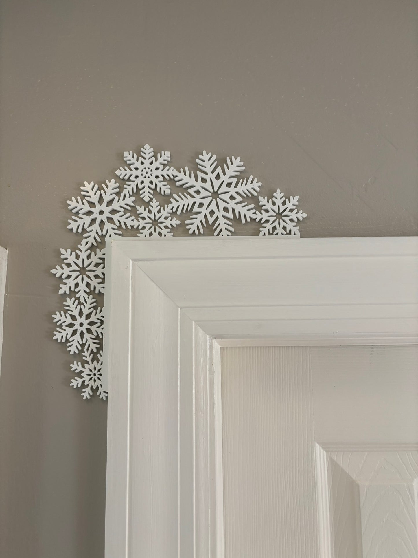 Snowflakes Door Corner