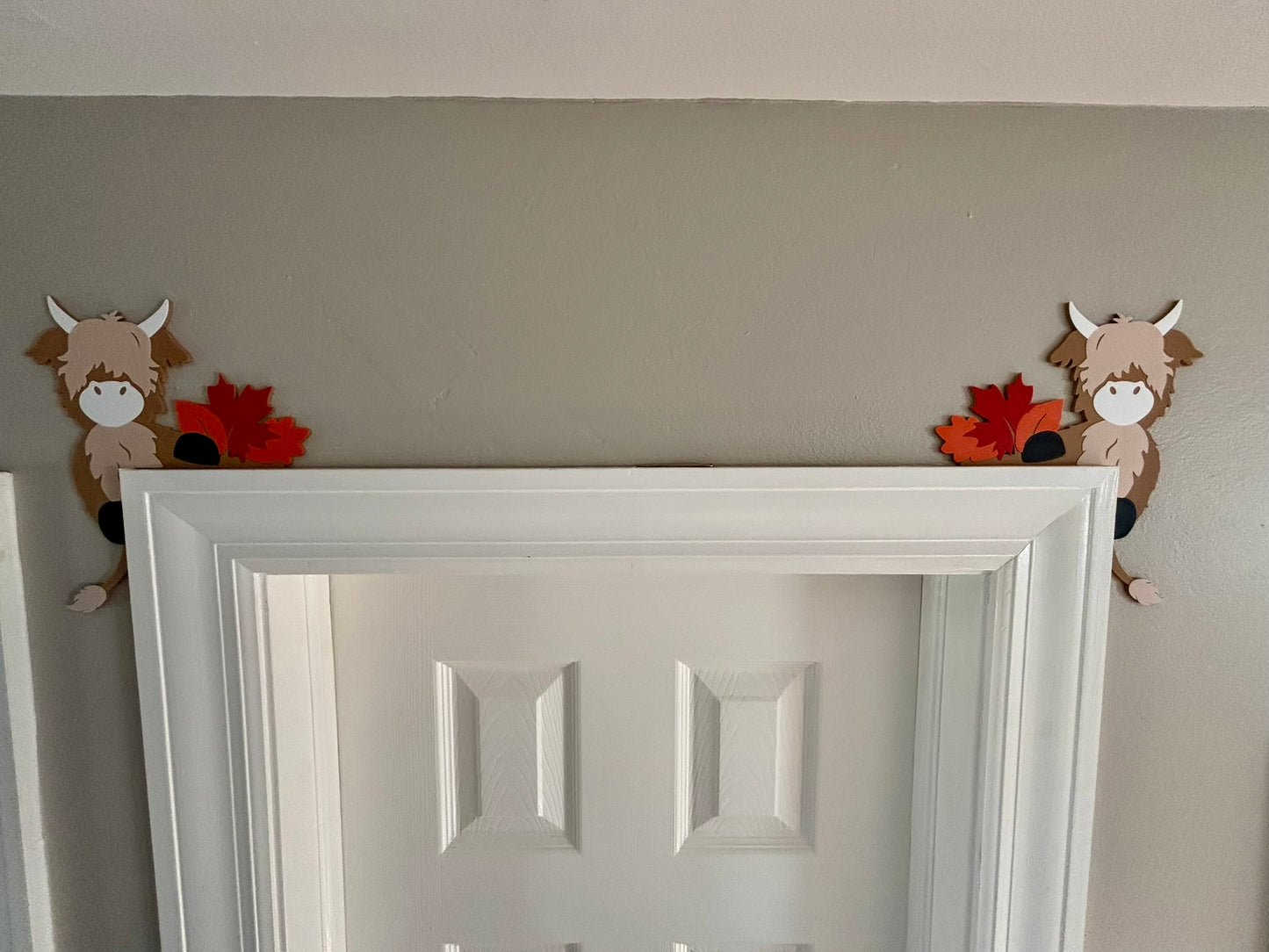 Highland Cow Fall Door Window Corner Topper