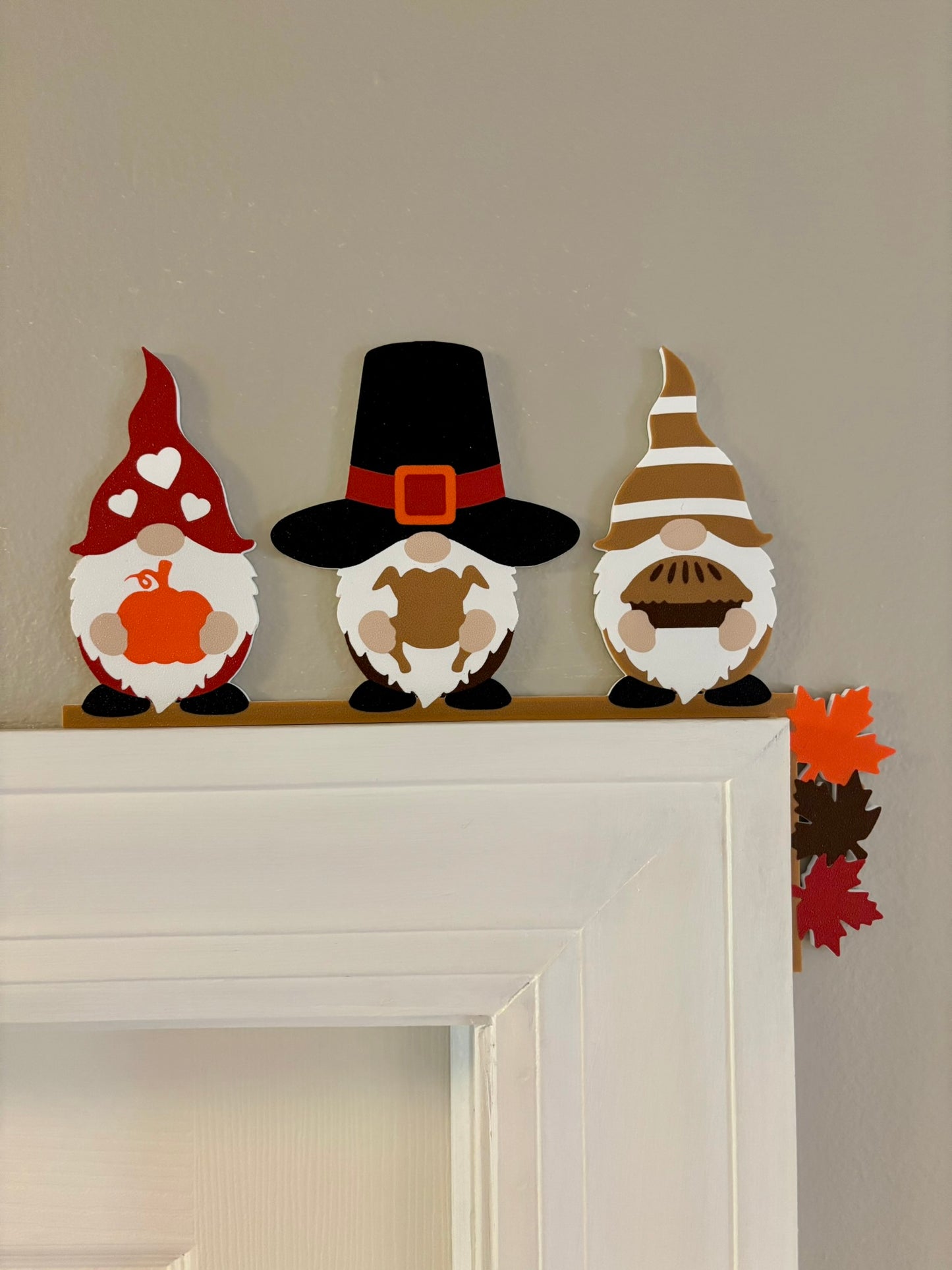 Thanksgiving Gnomes Door Window Corner Topper