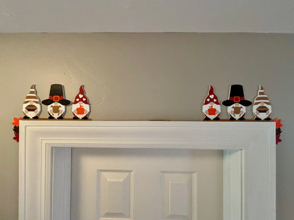 Thanksgiving Gnomes Door Window Corner Topper