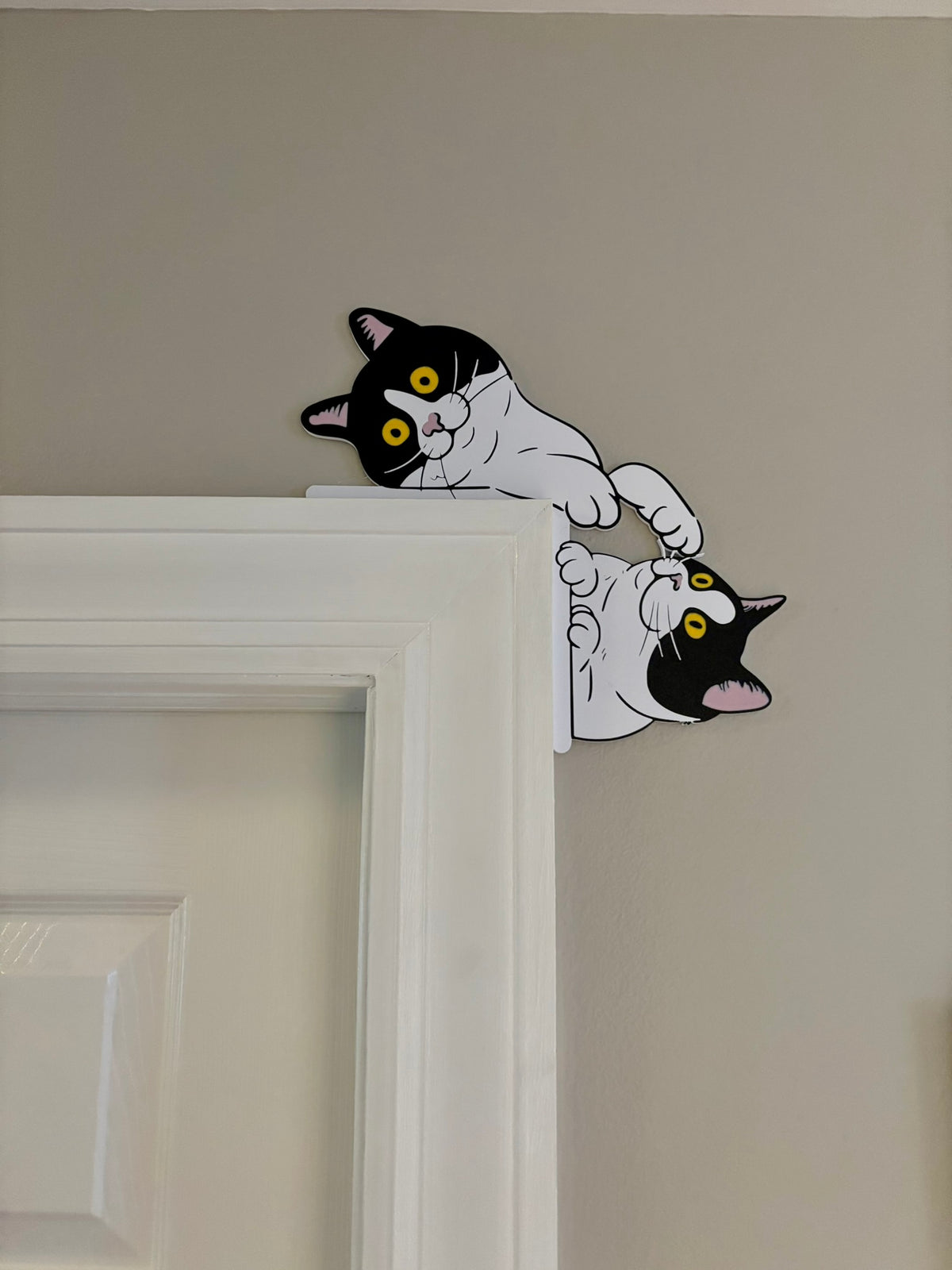Cats Playing Door Corner Topper