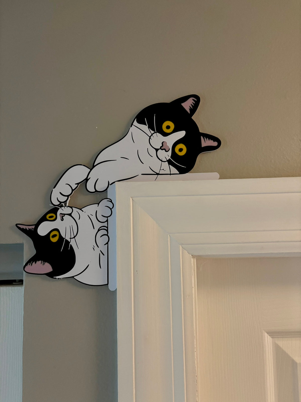Cats Playing Door Corner Topper