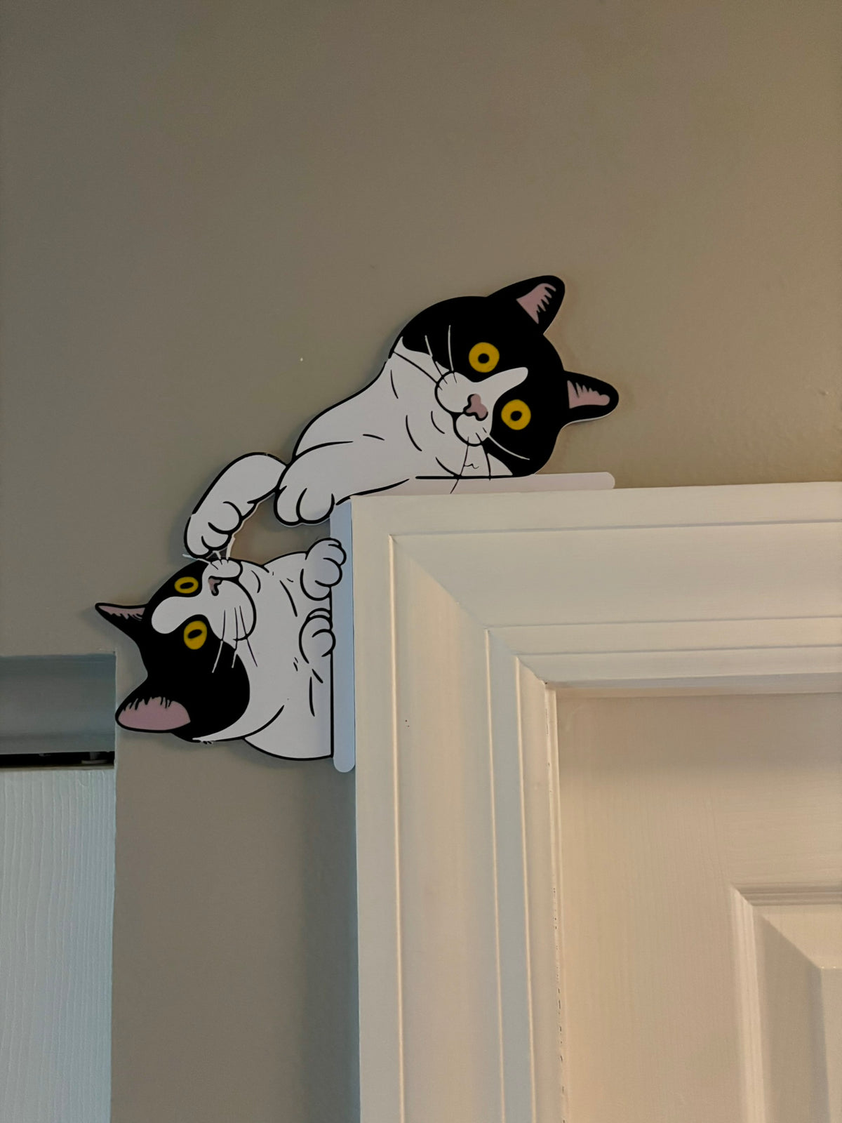Cats Playing Door Corner Topper