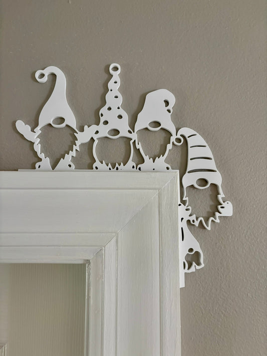 Gnomes Simple Corner Decor