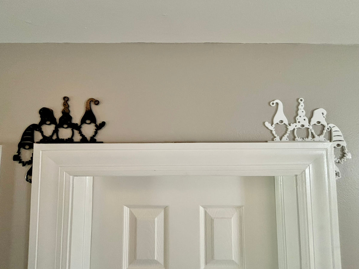 Gnomes Simple Corner Decor