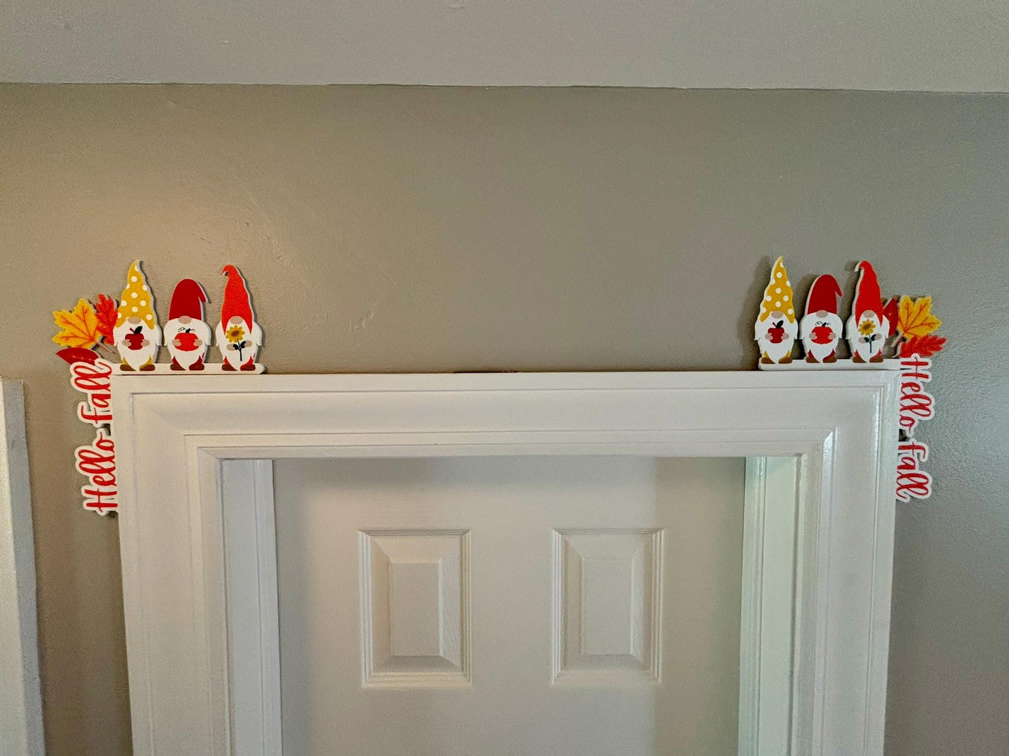 Gnomes Hello Fall Door Window Corner Topper